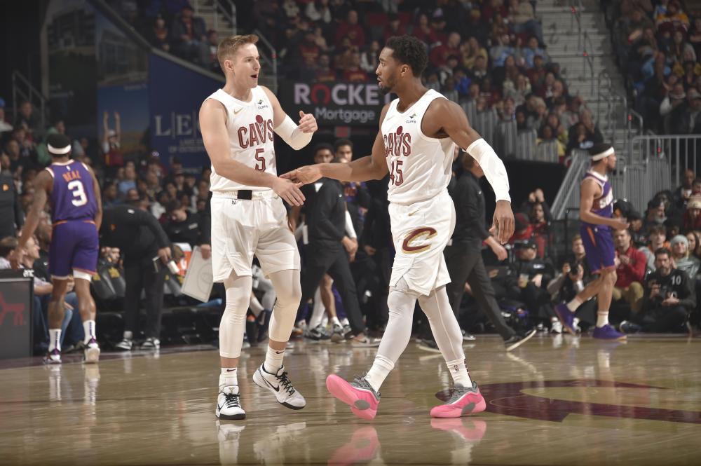 换球员保持 换球员保持